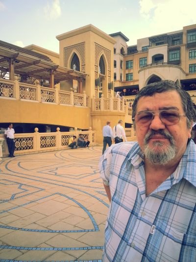 Dubai, o poveste color, cu sclipiri alb/negru …